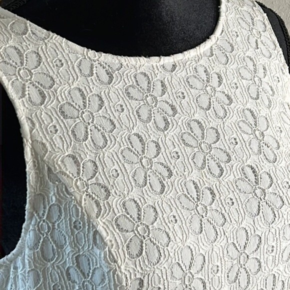 KENSIE White Floral Lace Dress - Size Medium - Picture 3 of 8